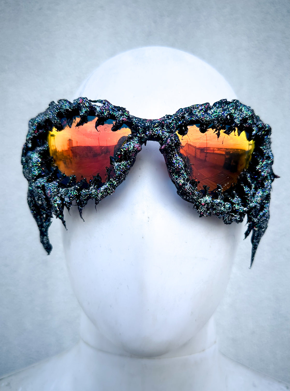 VERNUM METALLICA GLASSES
