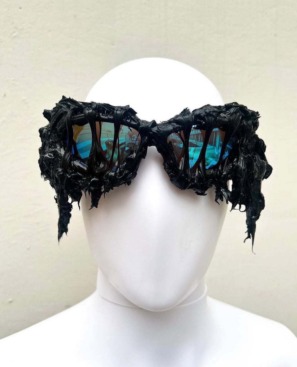 VERNUM COBALT GLASSES