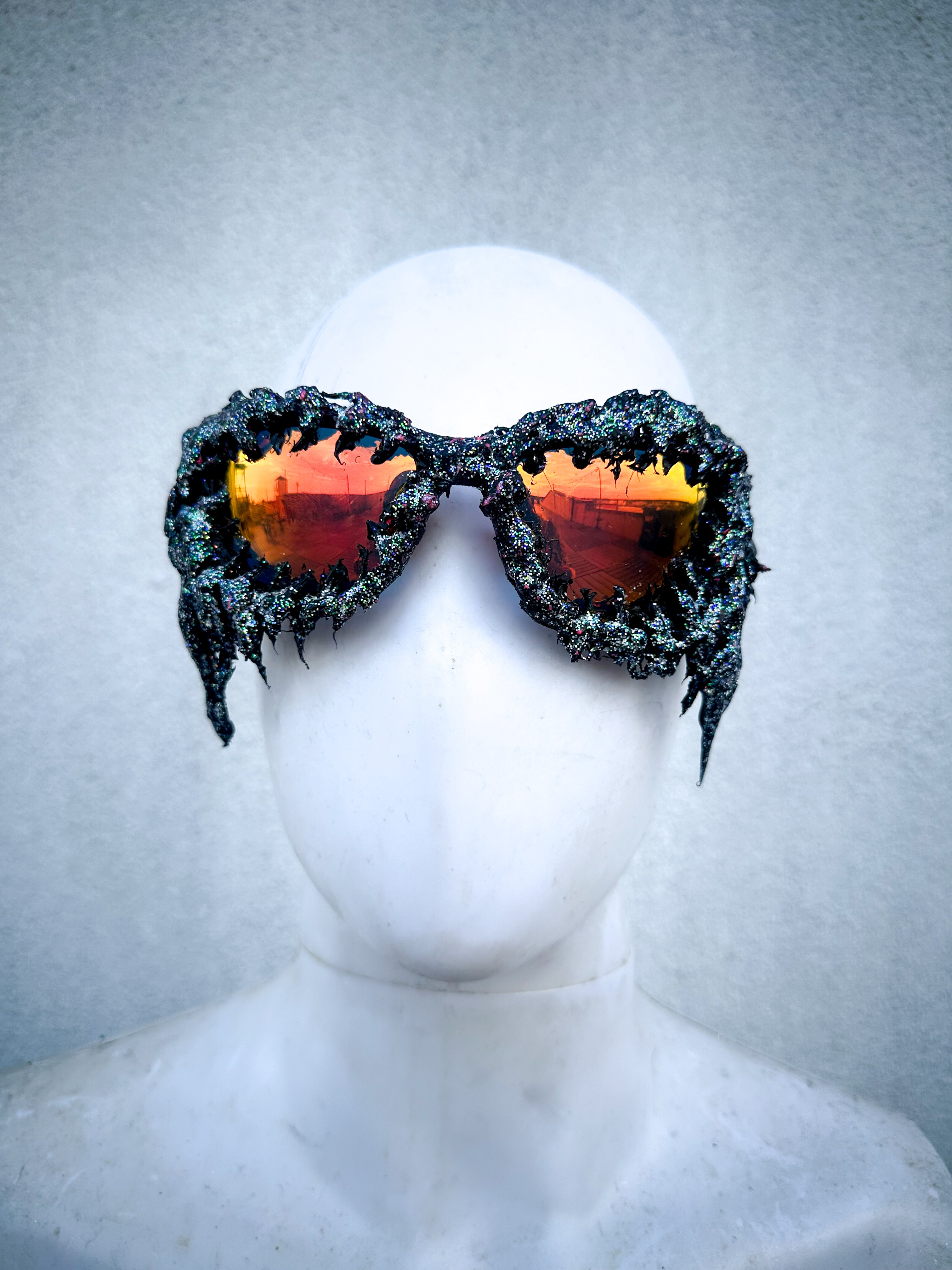 VERNUM METALLICA GLASSES